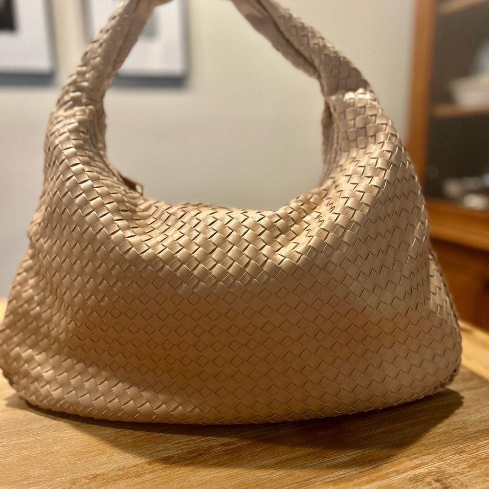 Urban Expressions Beige Woven Shoulder Bag
